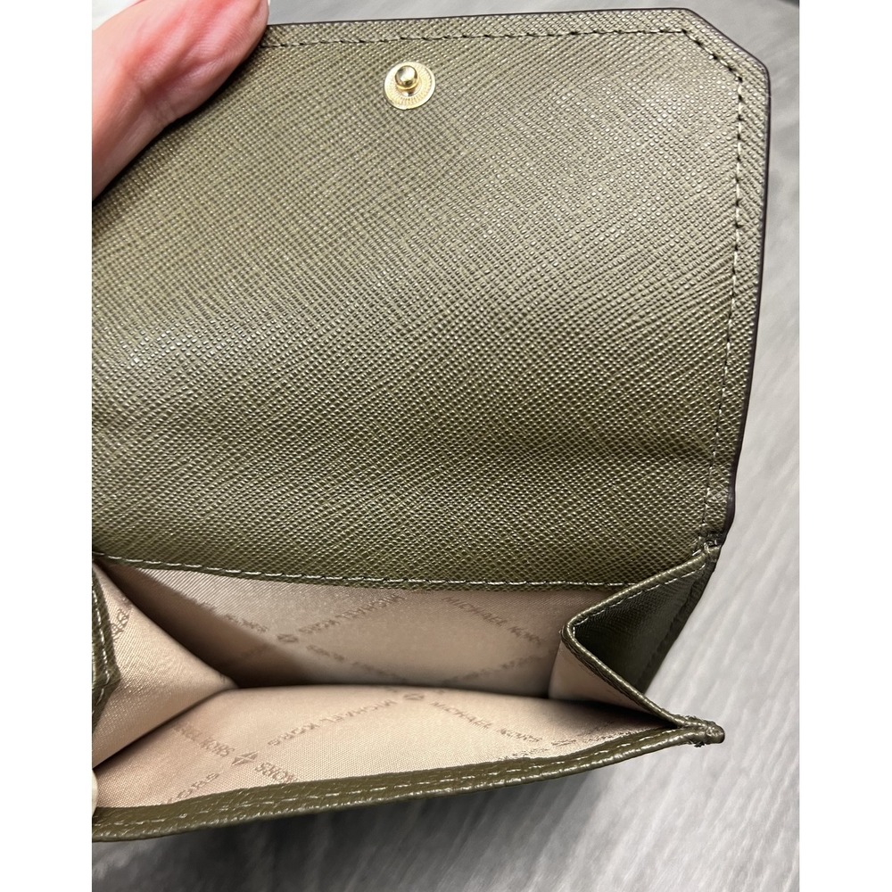 Michael Kors Hayes Small Tri-Fold Wallet Olive Green Pebbled Leather Gold Logo - Picture 3 of 11